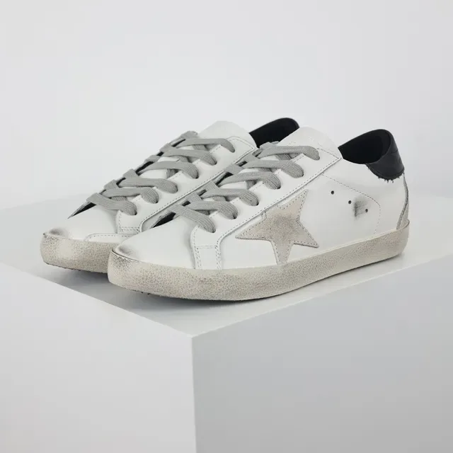 Golden Goose Superstar ডিস্ট্রেসড সাদা চামড়ার লাইফস্টাইল স্নিকার 2
