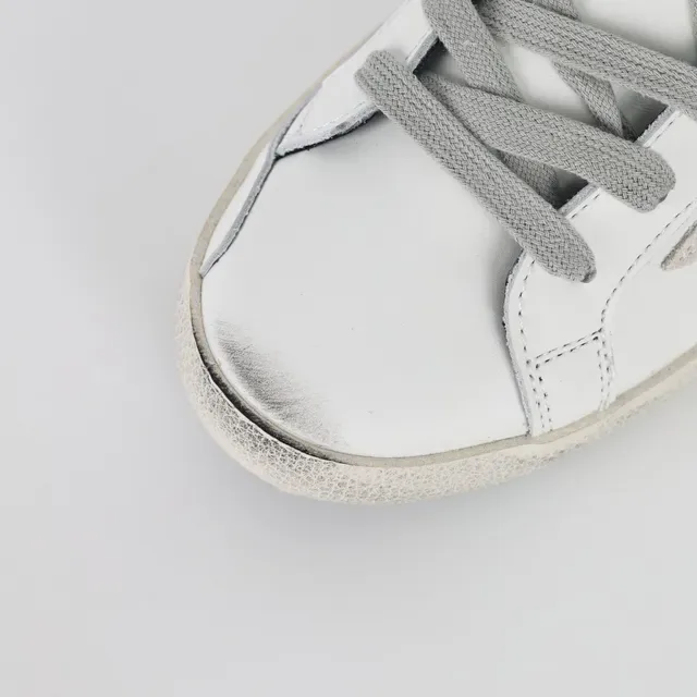 Golden Goose Superstar ডিস্ট্রেসড সাদা চামড়ার লাইফস্টাইল স্নিকার 5
