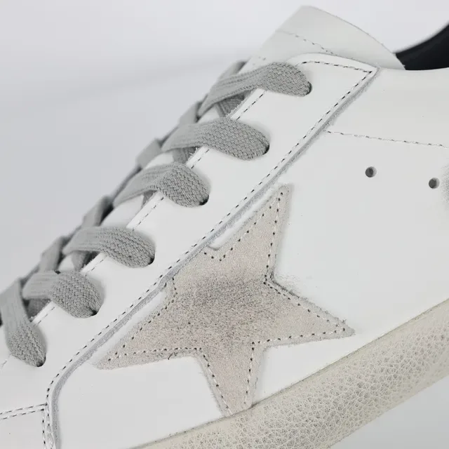 Golden Goose Superstar ডিস্ট্রেসড সাদা চামড়ার লাইফস্টাইল স্নিকার 6
