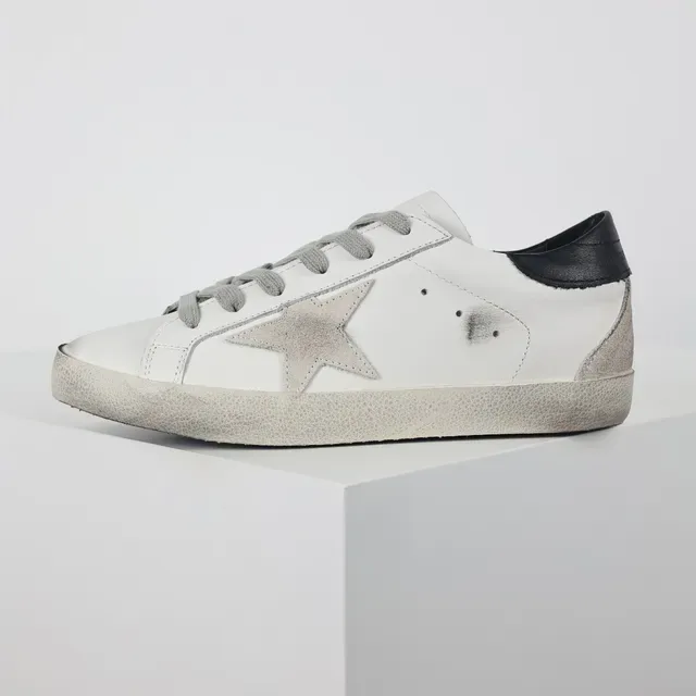 Golden Goose Superstar ডিস্ট্রেসড সাদা চামড়ার লাইফস্টাইল স্নিকার 9