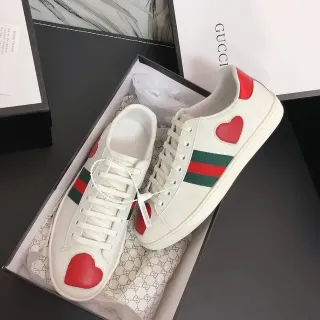 Gucci Ace Heart zapatillas blancas rojas verdes Web estilo de vida