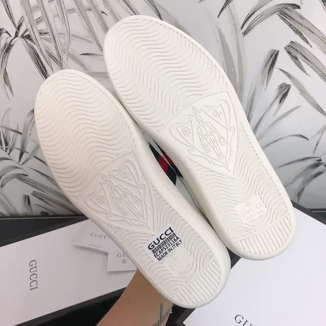 Gucci Ace Heart sneakers blancs rouges verts Web style de vie 3