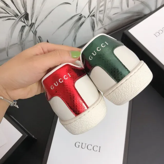 Gucci Ace Heart sneakers blancs rouges verts Web style de vie 4