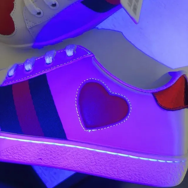 Gucci Ace Heart sneakers blancs rouges verts Web style de vie 5