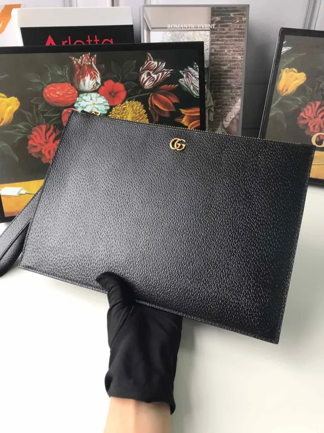 Gucci Black Gold Textured Pebbled Leather Interlocking G Logo Wristlet 7