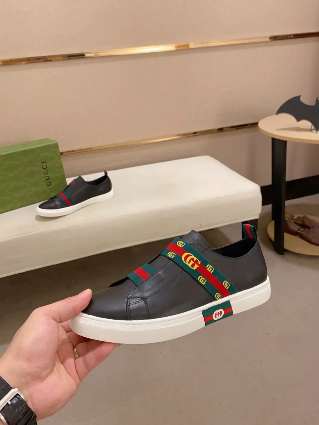 Gucci أسود أخضر منزلق جلد علوي أسلوب حياة رياضي 4