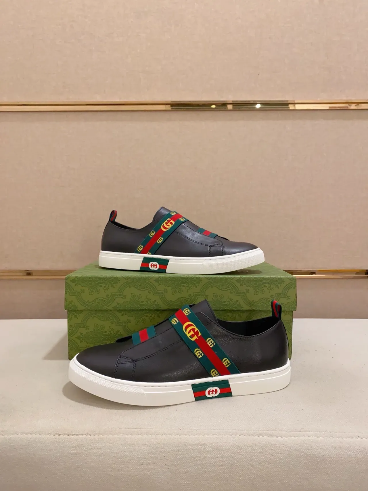 Gucci أسود أخضر منزلق جلد علوي أسلوب حياة رياضي 8