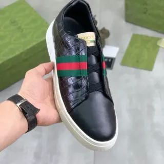 Gucci Negro Blanco Sin Cordones Slip-On Croc-Embossed Cuero Lifestyle Sneakers