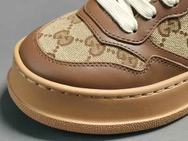 Gucci Marrom Bege GG Monograma Lona Couro Sobreposições Lifestyle Sneakers 7
