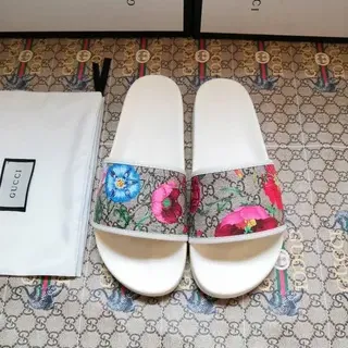 Gucci Estampado Floral GG Canvas Slide Slippers