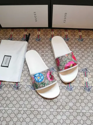 Gucci Impressão Floral GG Canvas Slide Slippers 3
