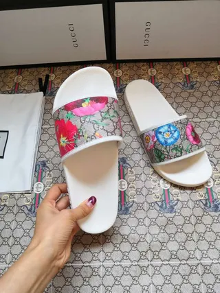 Gucci Impressão Floral GG Canvas Slide Slippers 8