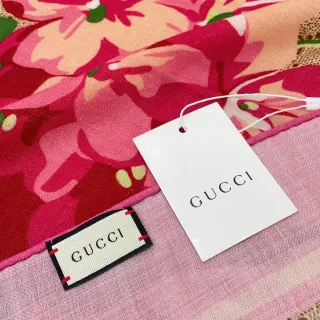 Gucci फ्लोरल-प्रिंट गुलाबी रेशम स्कार्फ