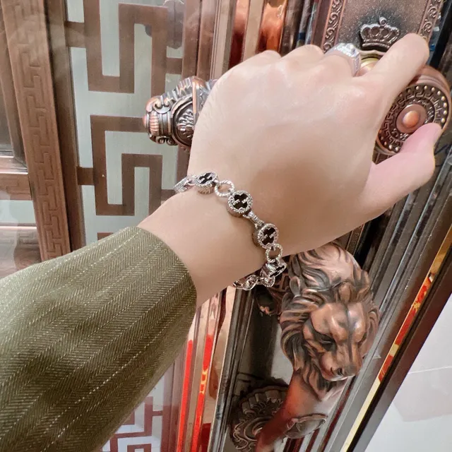 Gucci GG Marmont Bracelet maille émail noir et ton argent 5