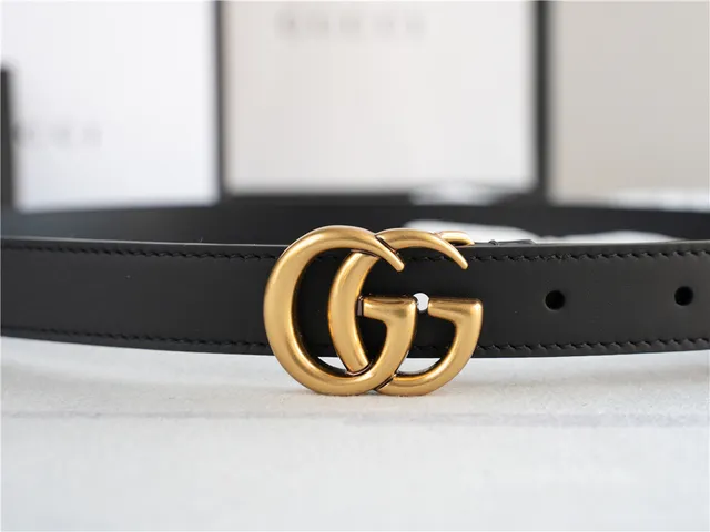 Gucci GG Marmont Black Gold Interlocking G Buckle 光滑皮革腰带 6