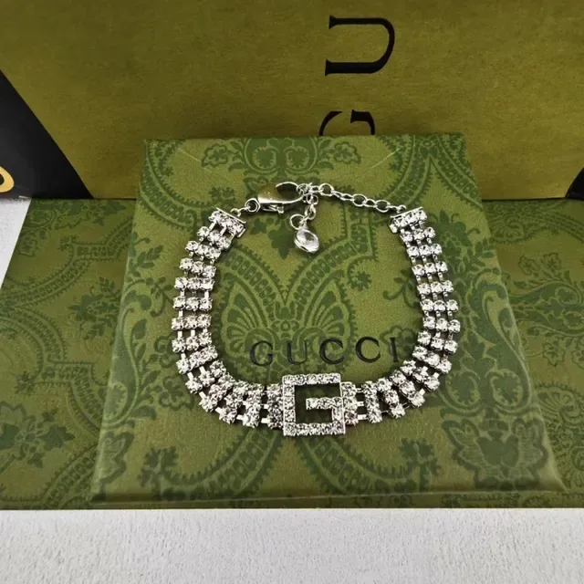 Gucci GG Marmont Pulseiras com cristais engastados Corrente G entrelaçada 5