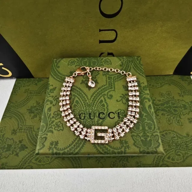 Gucci GG Marmont Pulseiras com cristais engastados Corrente G entrelaçada 6