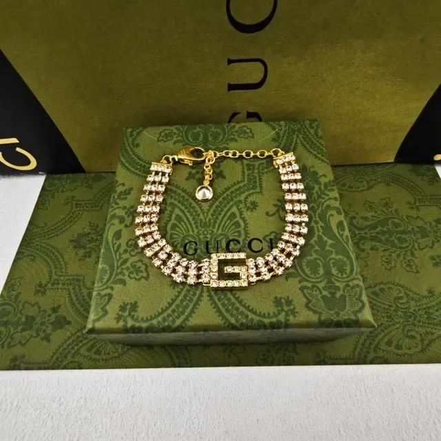 Gucci GG Marmont Pulseiras com cristais engastados Corrente G entrelaçada 7