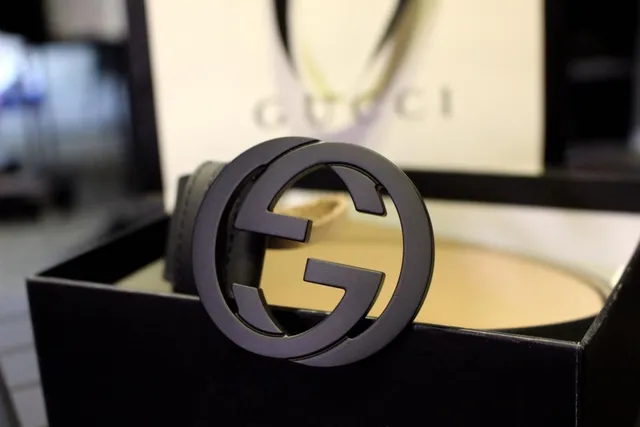 Gucci GG Marmont Gris Beige Interlocking G Buckle Matte-Finish Metal Hardware Ceinture en cuir 3