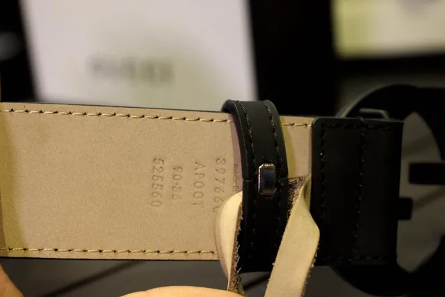 Gucci GG Marmont Gris Beige Interlocking G Buckle Matte-Finish Metal Hardware Ceinture en cuir 7