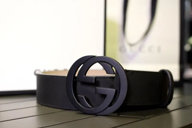Gucci GG Marmont Gris Beige Interlocking G Buckle Matte-Finish Metal Hardware Ceinture en cuir 8