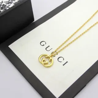 Gucci GG Marmont Interlocking G Colar Dourado