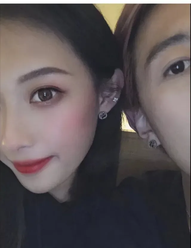 Gucci GG Marmont Laurel Wreath Double G Stud Earrings 6