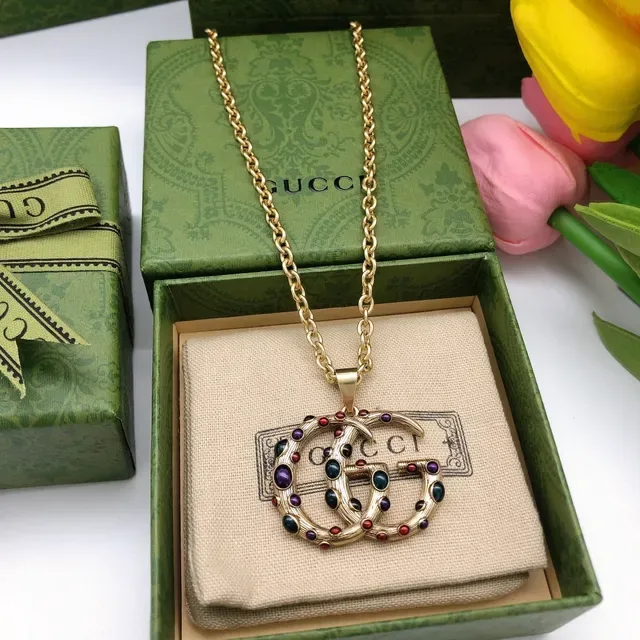Gucci GG Marmont Collier à pendentif multi-pierres Interlocking G 6