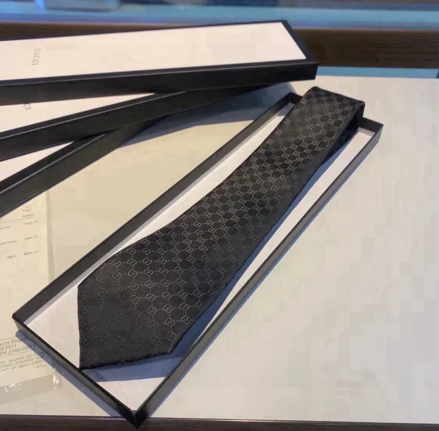 Gucci GG monograma corbata negra 5