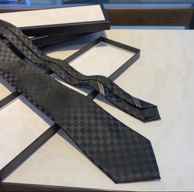 Gucci GG monograma corbata negra 7