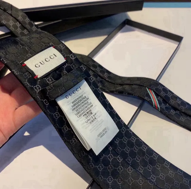 Gucci GG monograma corbata negra 8