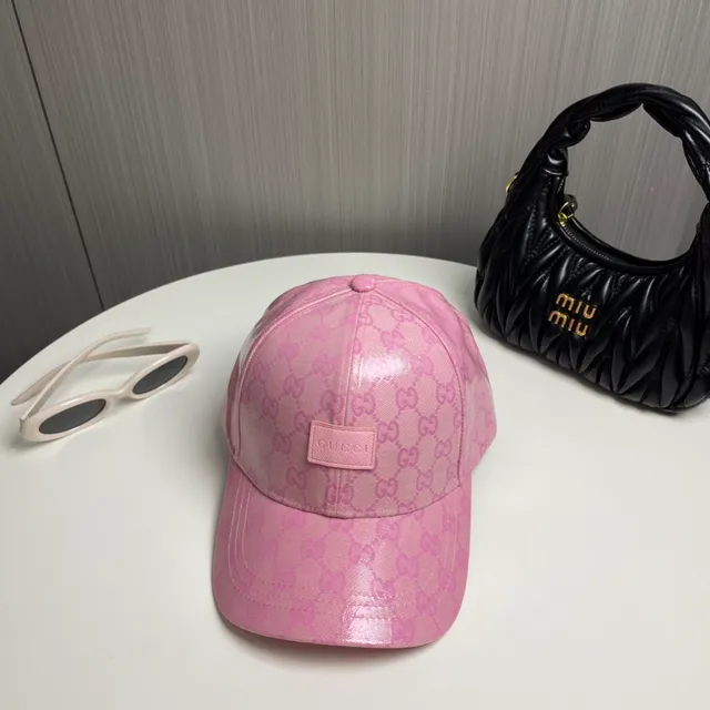 古驰 GG Monogram 粉色涂层棒球帽 3