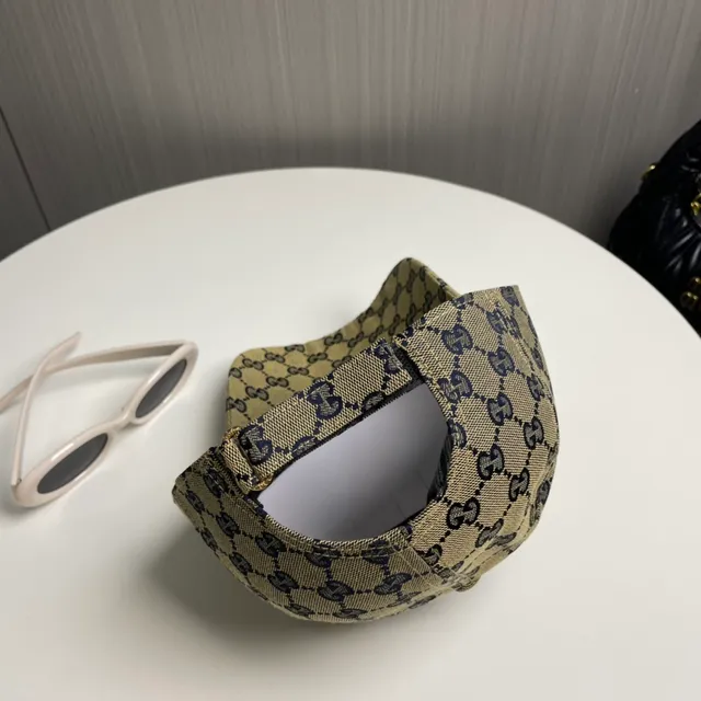 Gucci GG Supreme Monogram Beige Bleu Marine Web Rayures Casquette de baseball 3