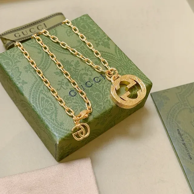 Gucci Gold Chain Interlocking Double-G Pendant Necklace 3