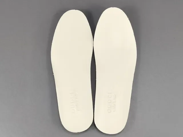 Gucci 灰色海军蓝低帮混合材质生活方式运动鞋 4