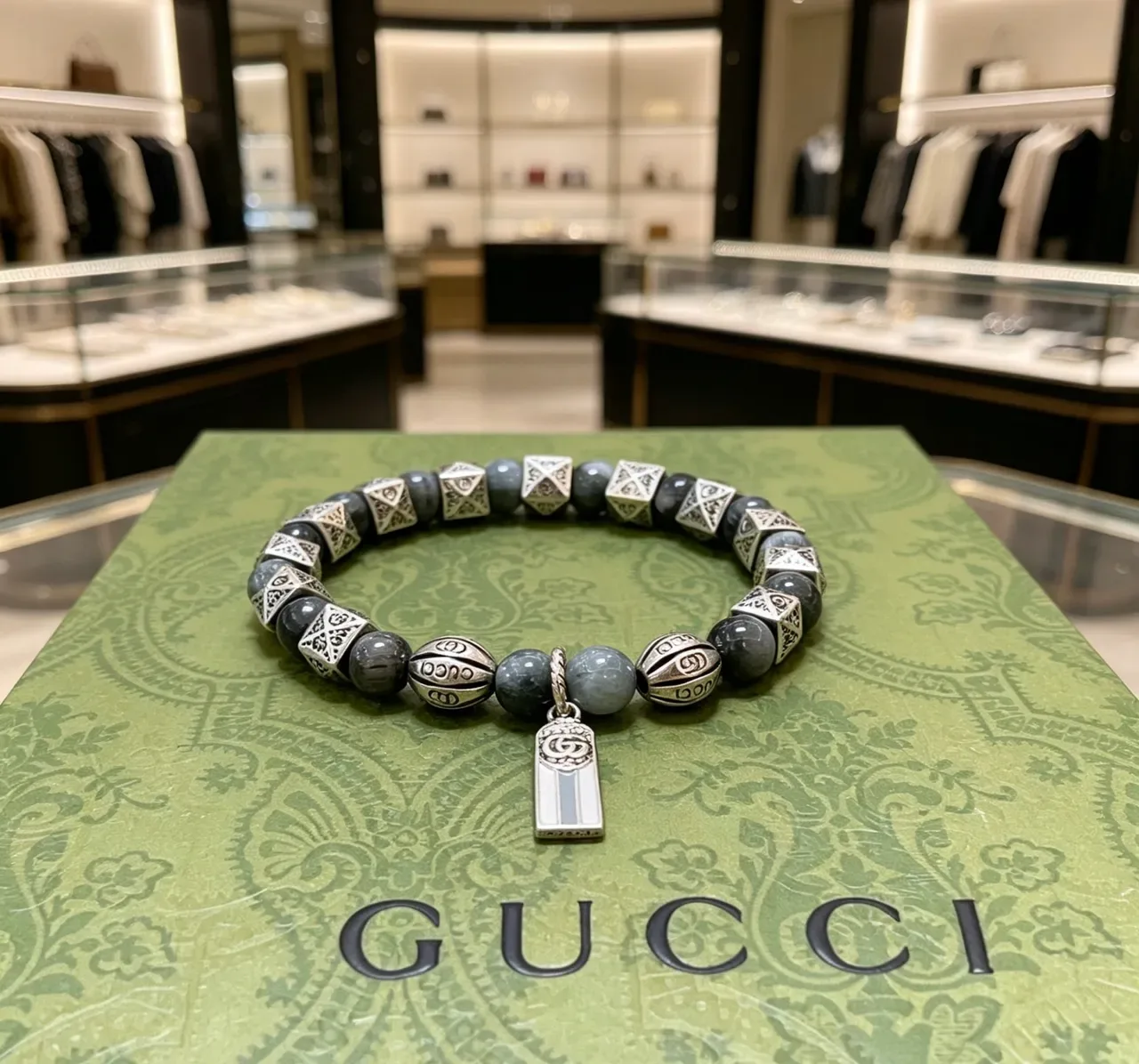 Gucci Bracelete Cinza e Prata com Contas de Metal e Pedra 6