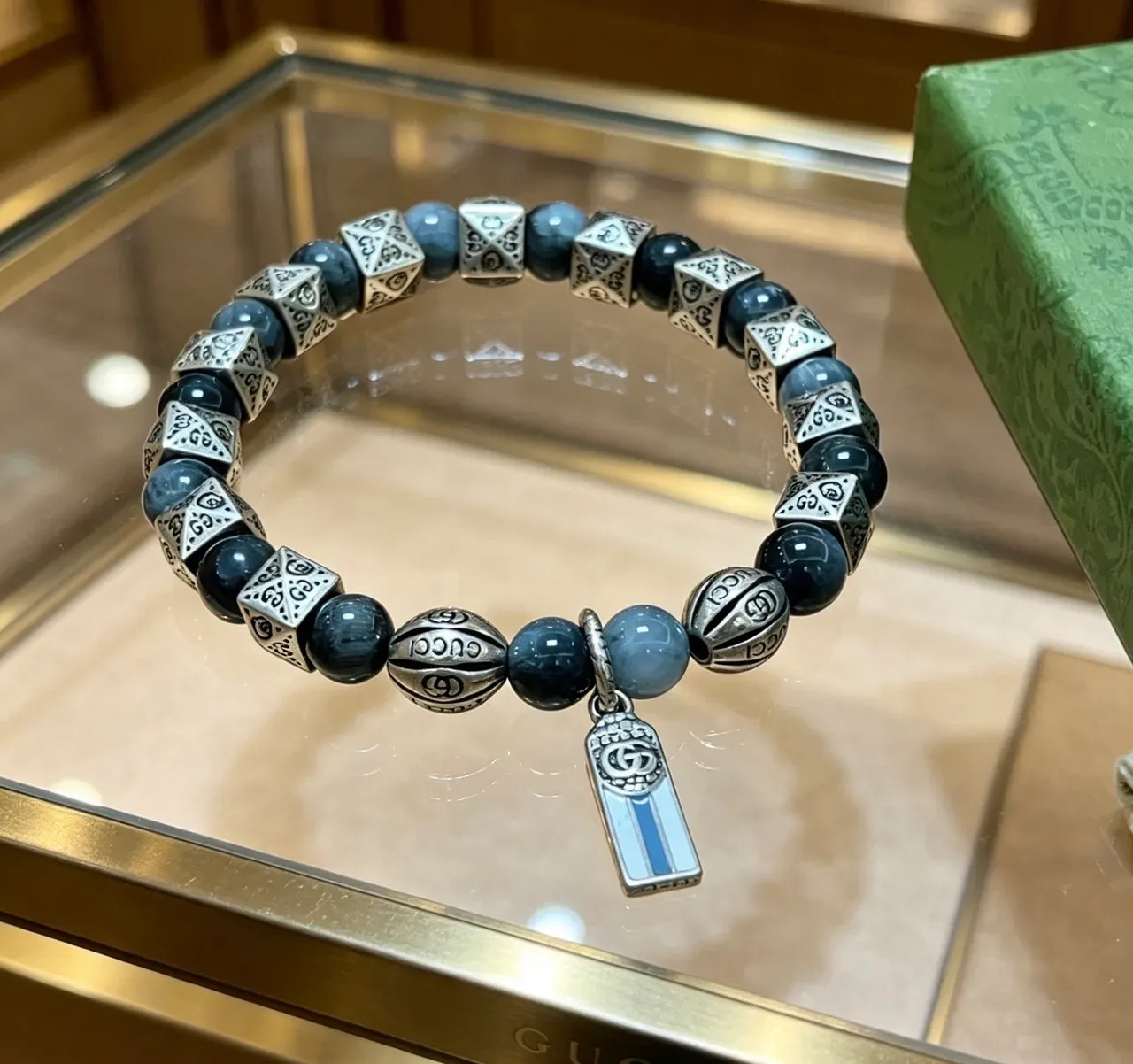 Gucci Bracelete Cinza e Prata com Contas de Metal e Pedra 7