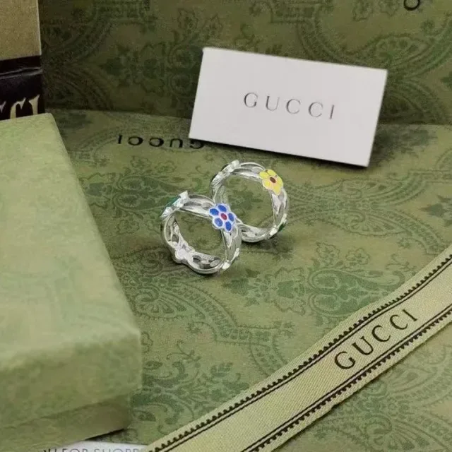 Gucci 绿红花卉珐琅环形耳环 5