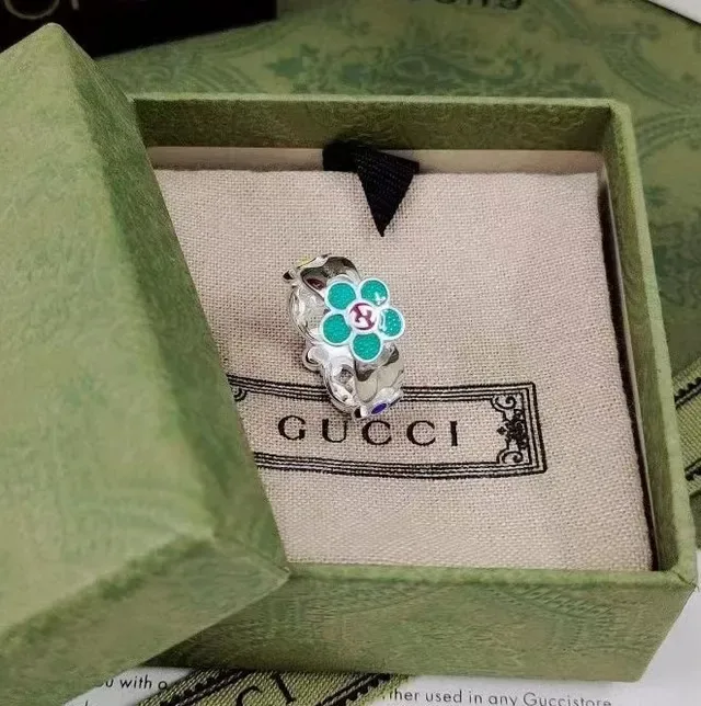 Gucci 绿红花卉珐琅环形耳环 6