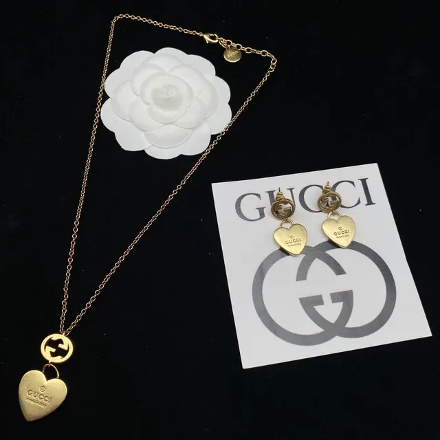 Gucci Heart Gold Pendant Interlocking G Logo Necklace 3