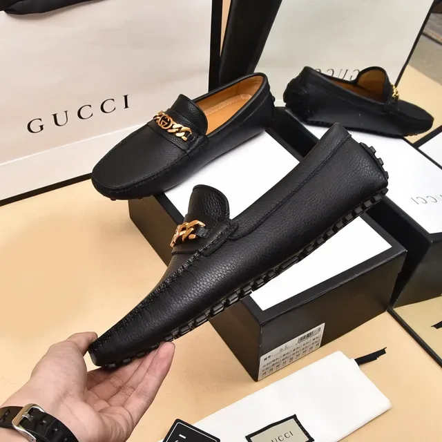 Gucci Horsebit 1955 काली चिकनी चमड़ी सोने की चेन लूफर 7