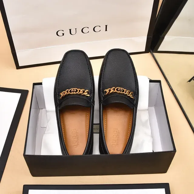 Gucci Horsebit 1955 काली चिकनी चमड़ी सोने की चेन लूफर 9