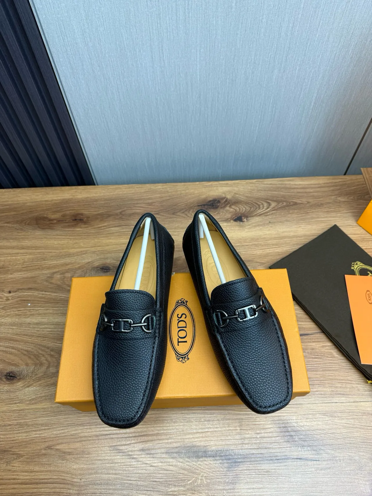 Gucci Horsebit 1955 Black Pebbled Leather Loafer 2
