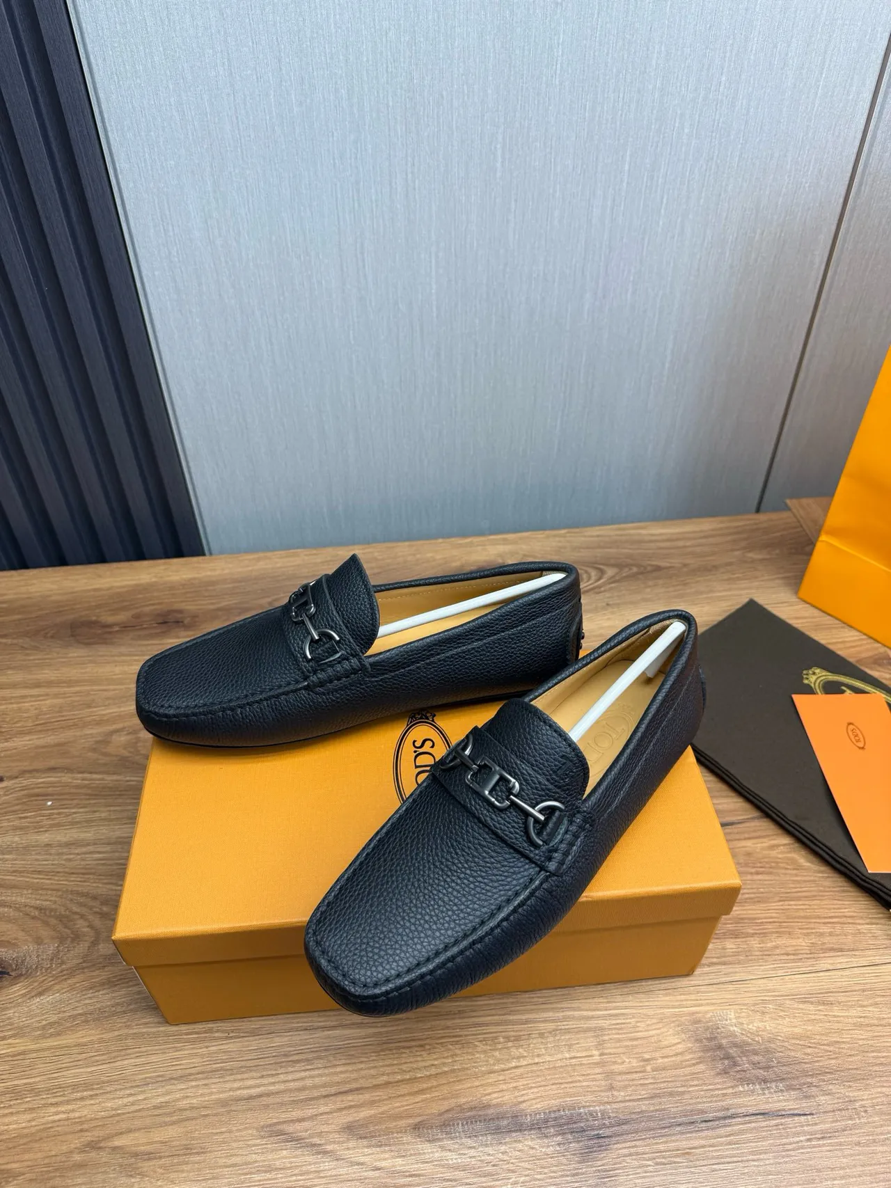 Gucci Horsebit 1955 Black Pebbled Leather Loafer 3