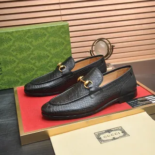 Gucci Horsebit 1955 黑色蛇纹压花皮革乐福鞋