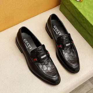 Gucci Horsebit 1955 এমবসড GG কালো চামড়ার লুফার