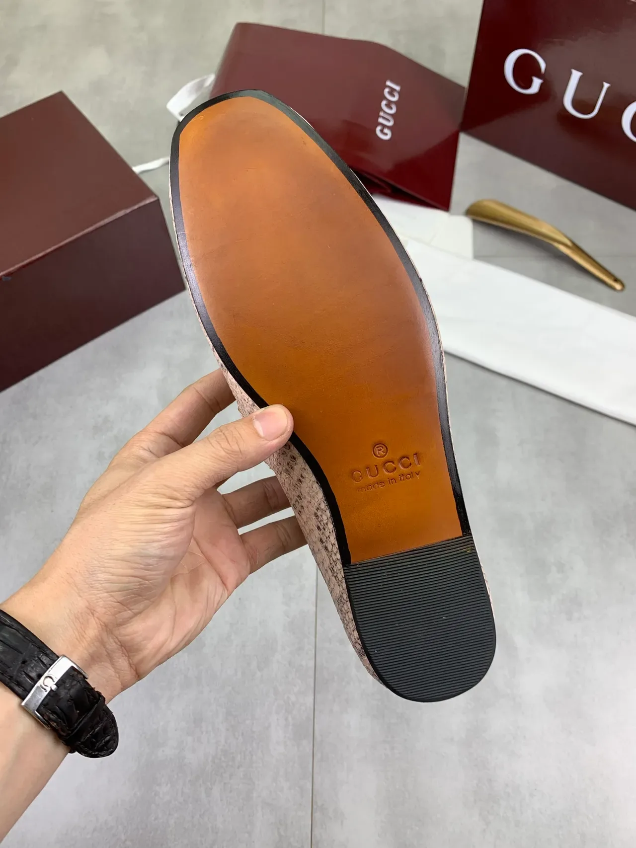Gucci Horsebit 1955 Mocassins de pele de serpente rosa 3