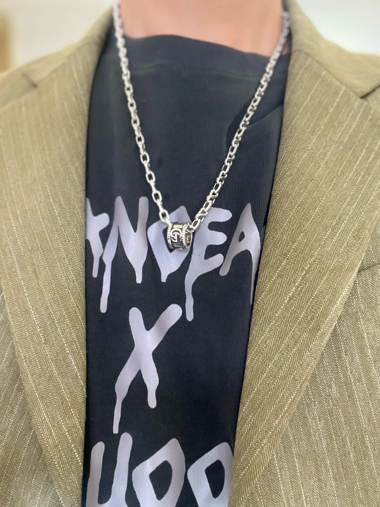 Gucci Interlocking G-Link Engraved Silver-Tone Necklace 2