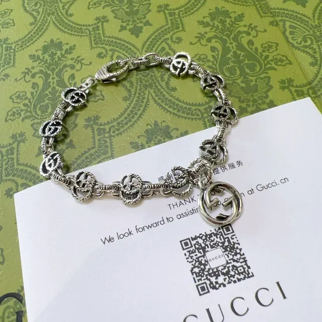 Gucci Interlocking G Motif Silver-Tone Chain Bracelet 9