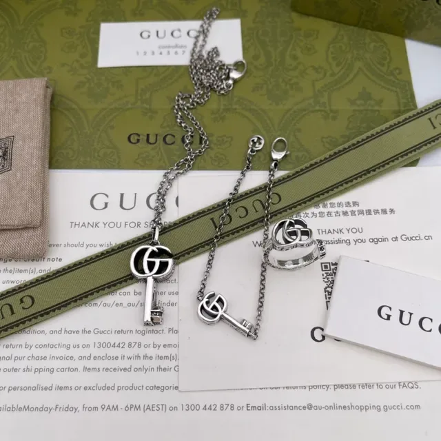 Gucci Key-Shaped Interlocking G Logo Silver-Tone Necklace 2